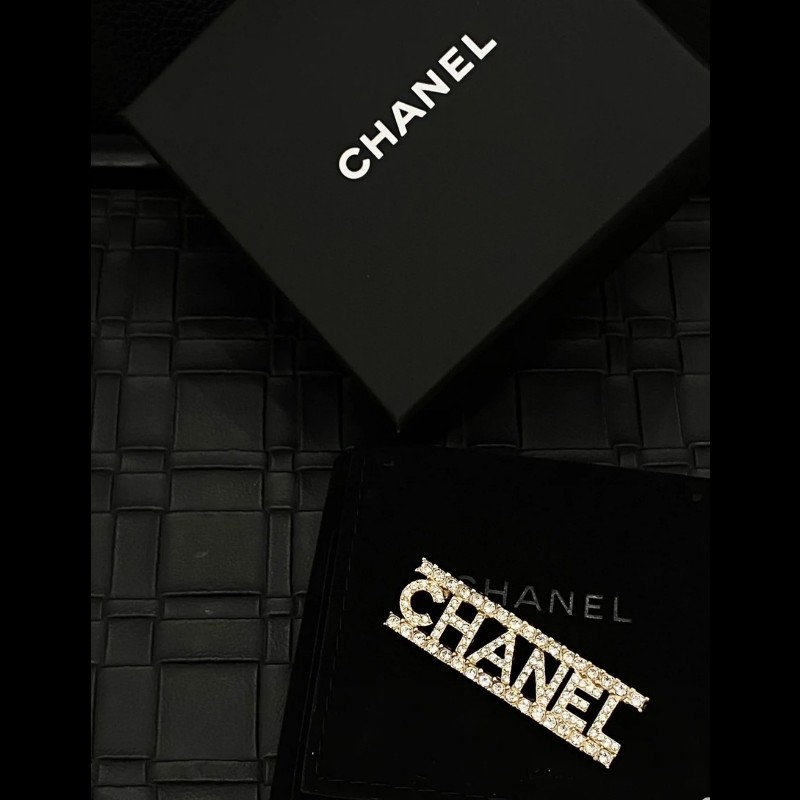 CHANEL 香奈兒 水鑽字母胸針-1