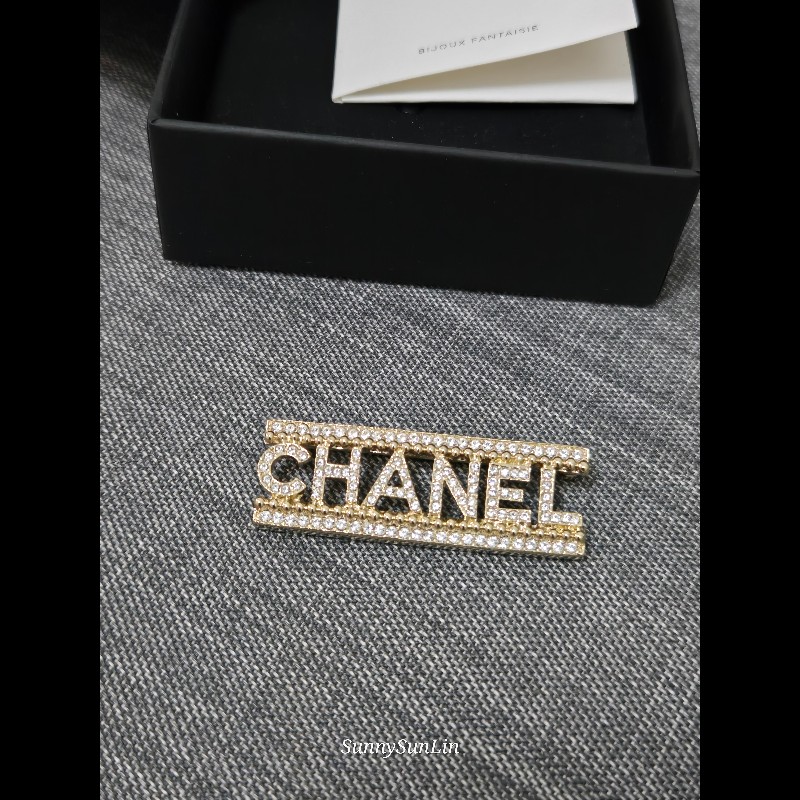 CHANEL 香奈兒 水鑽字母胸針-3