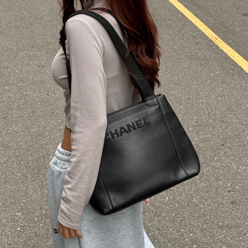 【超！級！新】Chanel 魚子醬牛皮 肩背托特包（專櫃261,300）-20