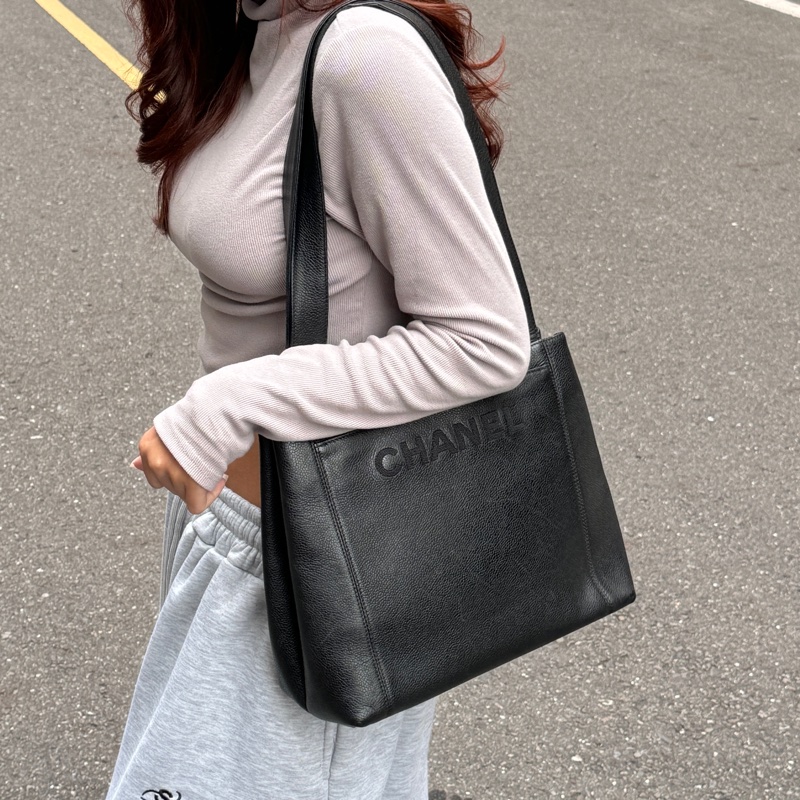 【超！級！新】Chanel 魚子醬牛皮 肩背托特包（專櫃261,300）-22