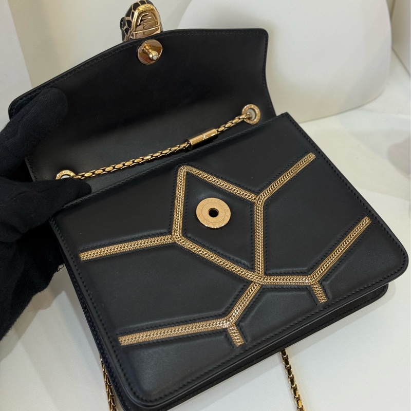 Bvlgari寶格麗蛇頭限量款 購入十三萬-14