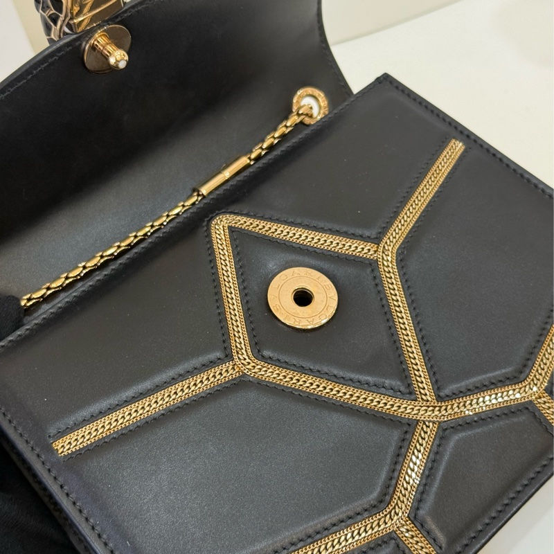 Bvlgari寶格麗蛇頭限量款 購入十三萬-16