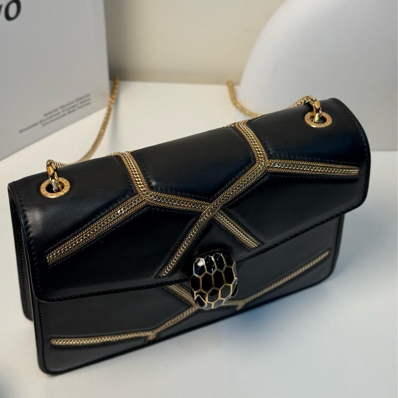 Bvlgari寶格麗蛇頭限量款 購入十三萬-17