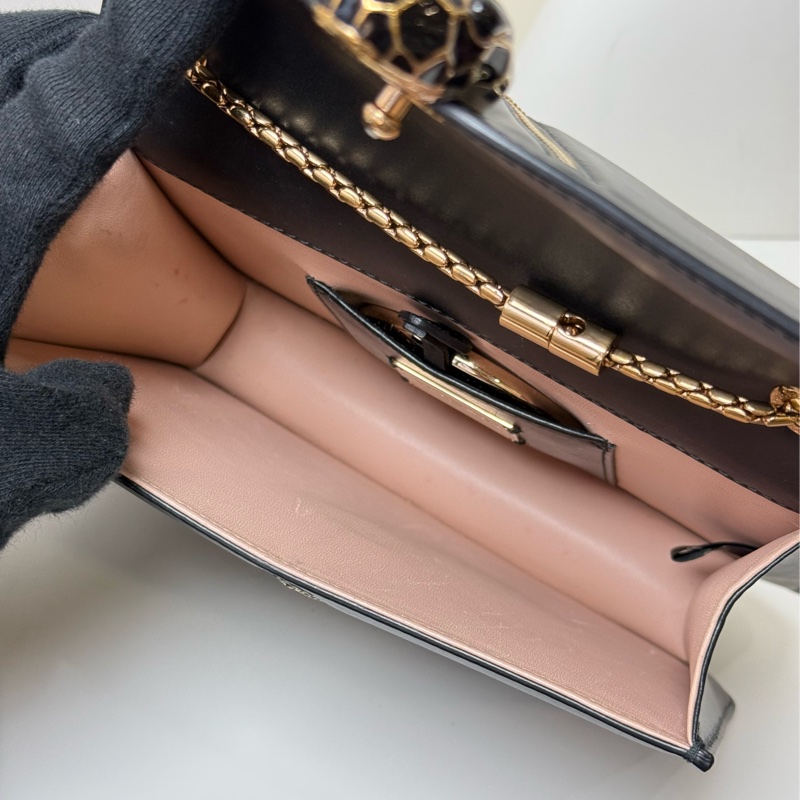 Bvlgari寶格麗蛇頭限量款 購入十三萬-18