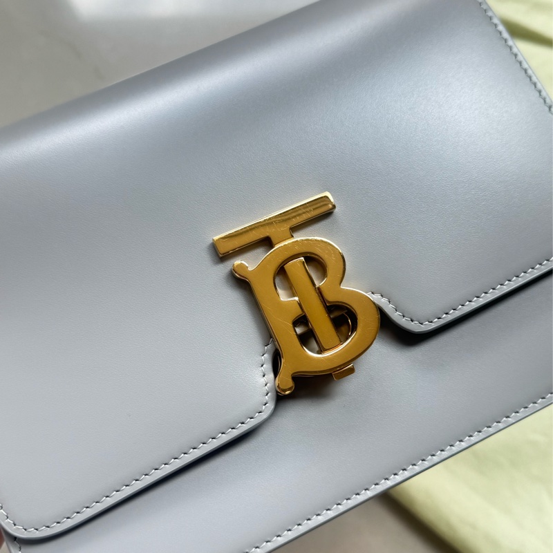 非常新 專櫃購入 原價 79900 高級灰藍色 buberry TB皮革包-11