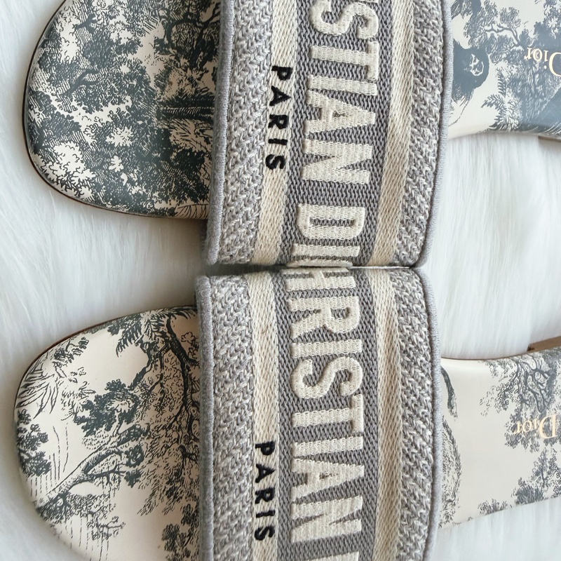 Dior Dway 經典灰色刺繡動物紋平底拖鞋 37-1