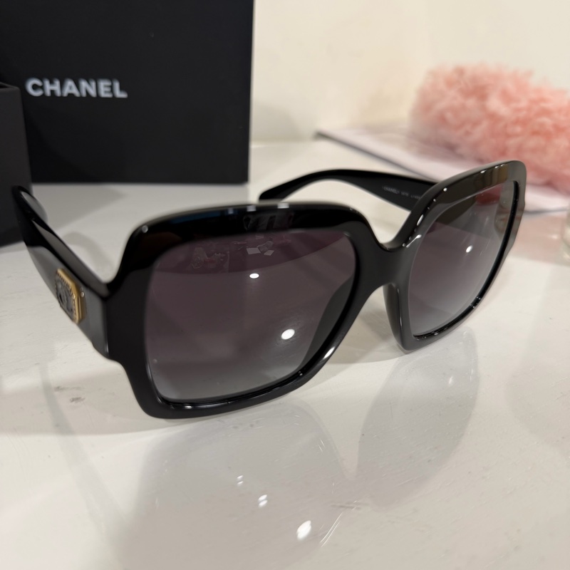 Chanel 鑲鑽logo墨鏡 顏色超漂亮🩷-1
