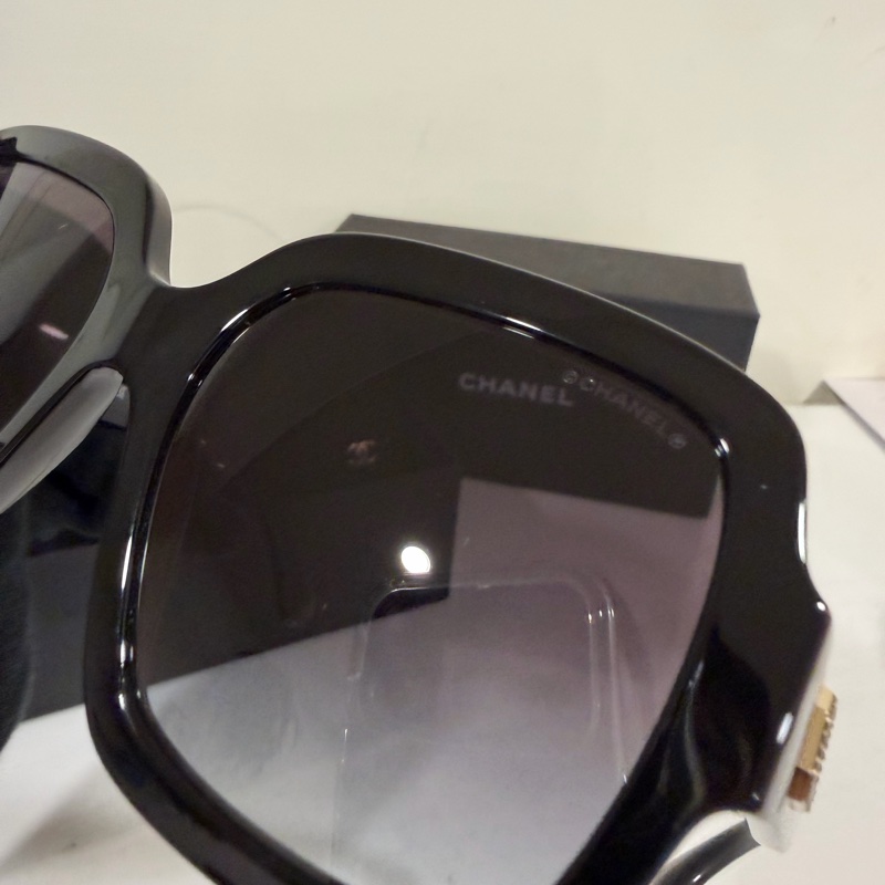 Chanel 鑲鑽logo墨鏡 顏色超漂亮🩷-5
