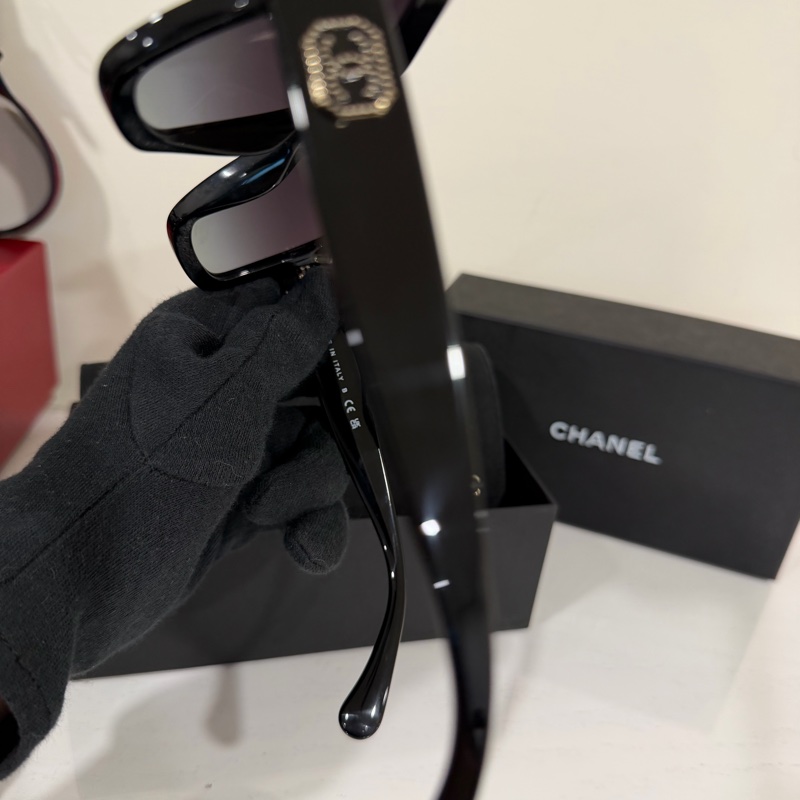 Chanel 鑲鑽logo墨鏡 顏色超漂亮🩷-7