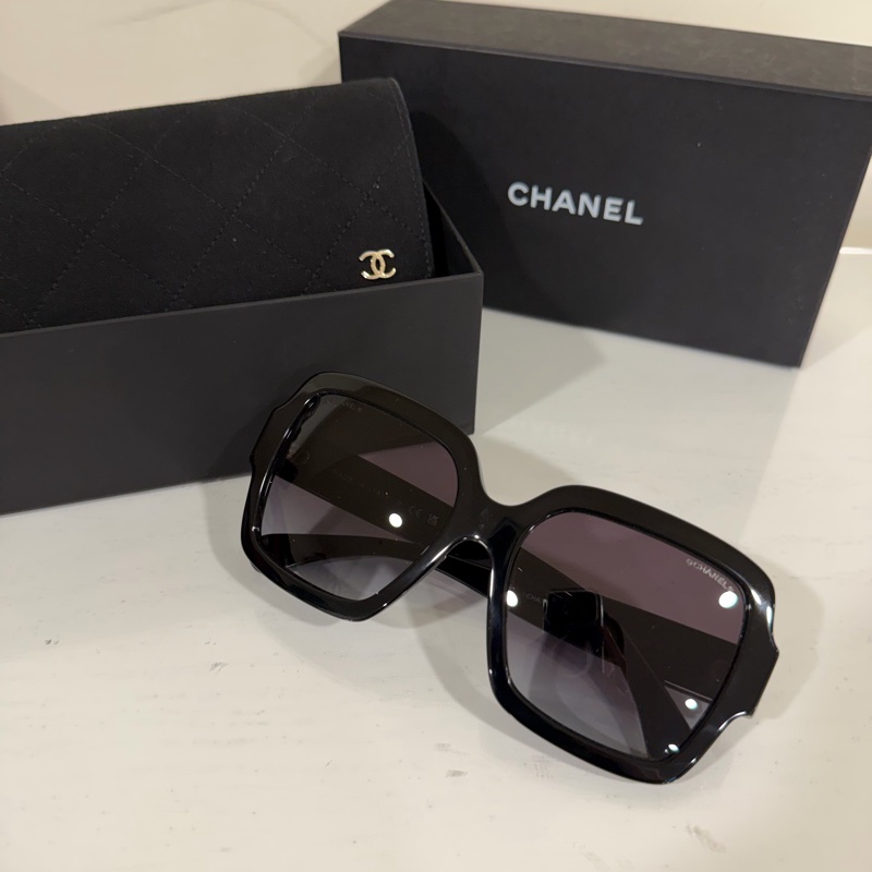 Chanel 鑲鑽logo墨鏡 顏色超漂亮🩷-10