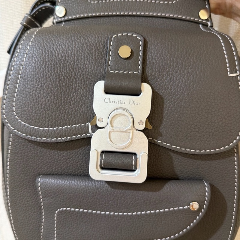 Dior 雙肩馬鞍後背包 也可以側背-3