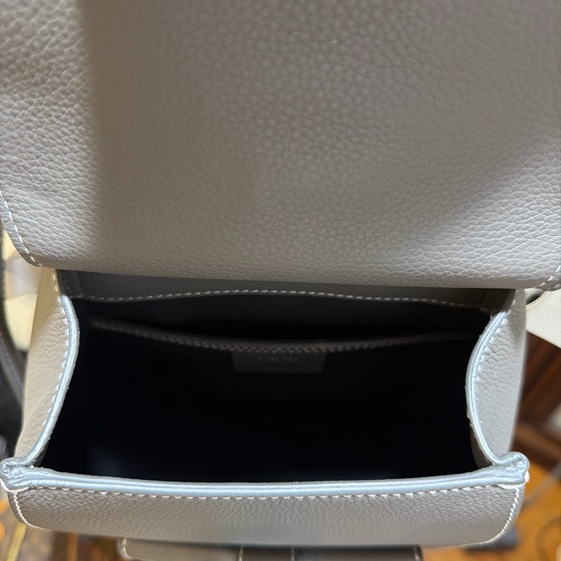 Dior 雙肩馬鞍後背包 也可以側背-4