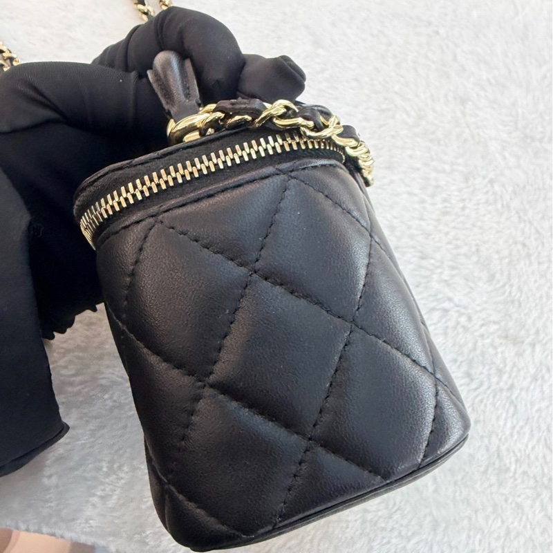 【97新 ✨ 全網最低價！】晶片新款 CHANEL 香奈兒 黑金羊皮 手柄小盒子含鏡單肩斜挎包（下單前先詢問庫存❗️）-5