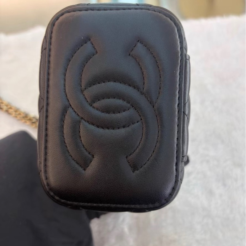 【97新 ✨ 全網最低價！】晶片新款 CHANEL 香奈兒 黑金羊皮 手柄小盒子含鏡單肩斜挎包（下單前先詢問庫存❗️）-6