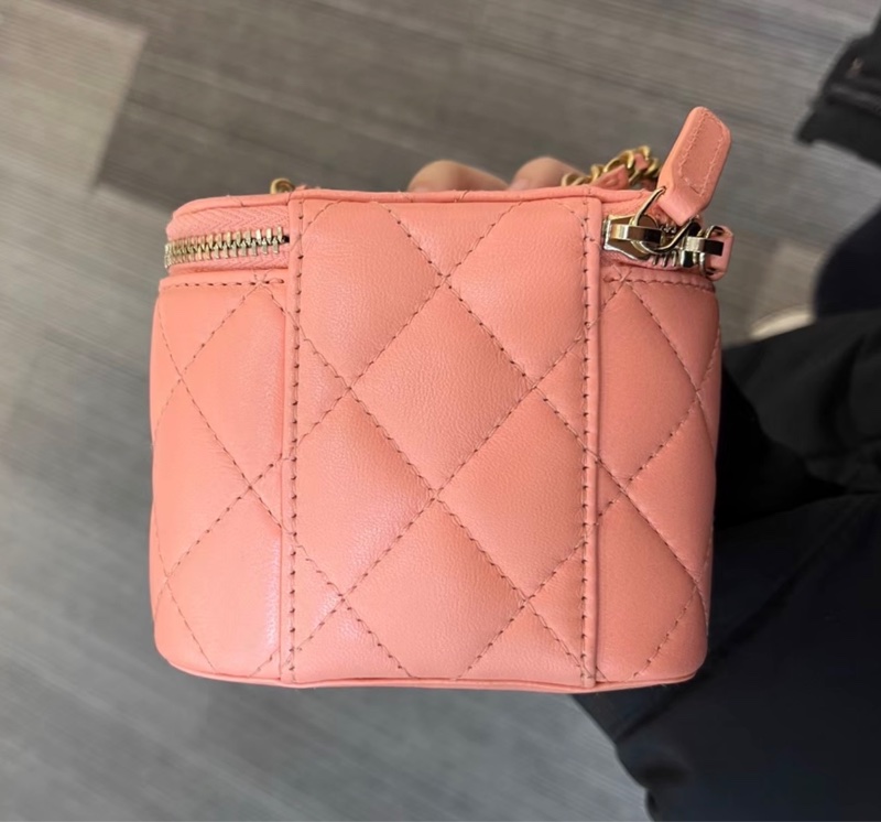 【98新 ✨ 全網最低價！】Chanel香奈兒 櫻花粉 金球小盒子 化妝盒 羊皮 含鏡子 晶片新款（下單前先詢問庫存❗️）-4