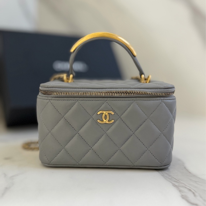 （市場稀有）香奈兒 22B 復古手柄長盒子 質感灰色-0