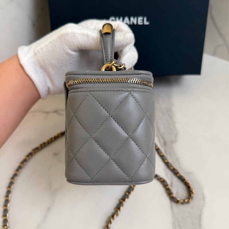 （市場稀有）香奈兒 22B 復古手柄長盒子 質感灰色-3