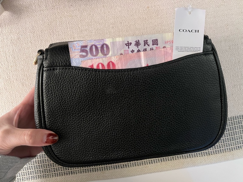 COACH 牛皮 翻蓋郵差包 加拿大代購 真皮斜背包 加拿大代購🇨🇦附保卡吊牌｜淘氣善良・尋寶-7