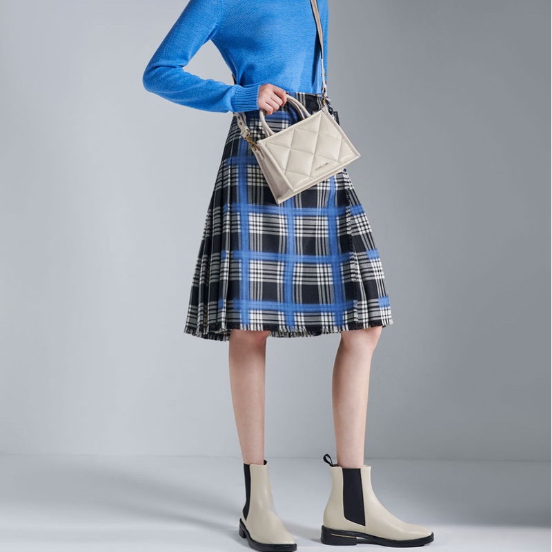 Charles & Keith 新加坡品牌 鍊飾切爾西短靴 米白低跟短靴 24號｜淘氣善良・尋寶-6