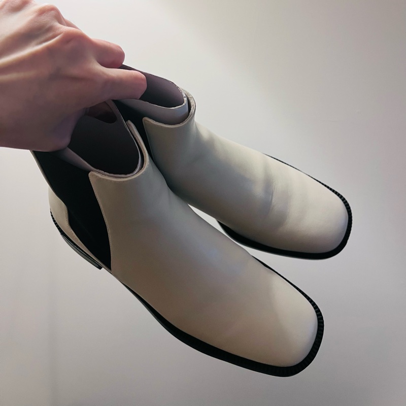 Charles & Keith 新加坡品牌 鍊飾切爾西短靴 米白低跟短靴 24號｜淘氣善良・尋寶-8