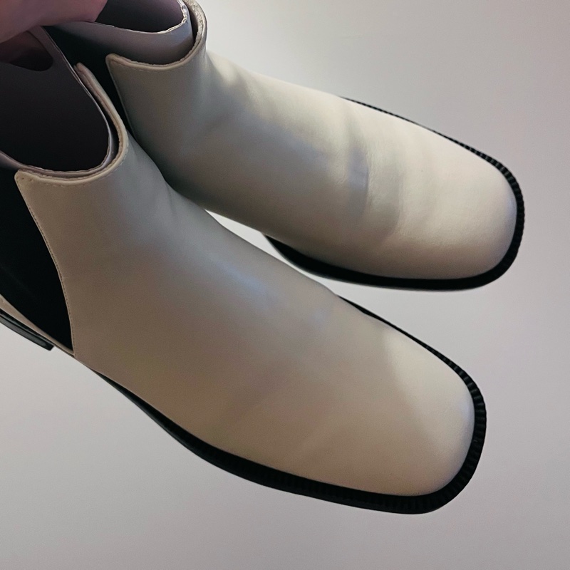 Charles & Keith 新加坡品牌 鍊飾切爾西短靴 米白低跟短靴 24號｜淘氣善良・尋寶-13