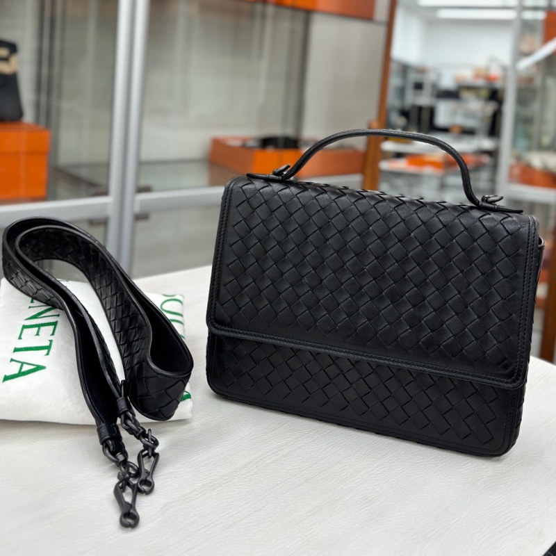 【近新閒置品】 Bottega Veneta BV 黑色編織盒子斜挎手提包-0