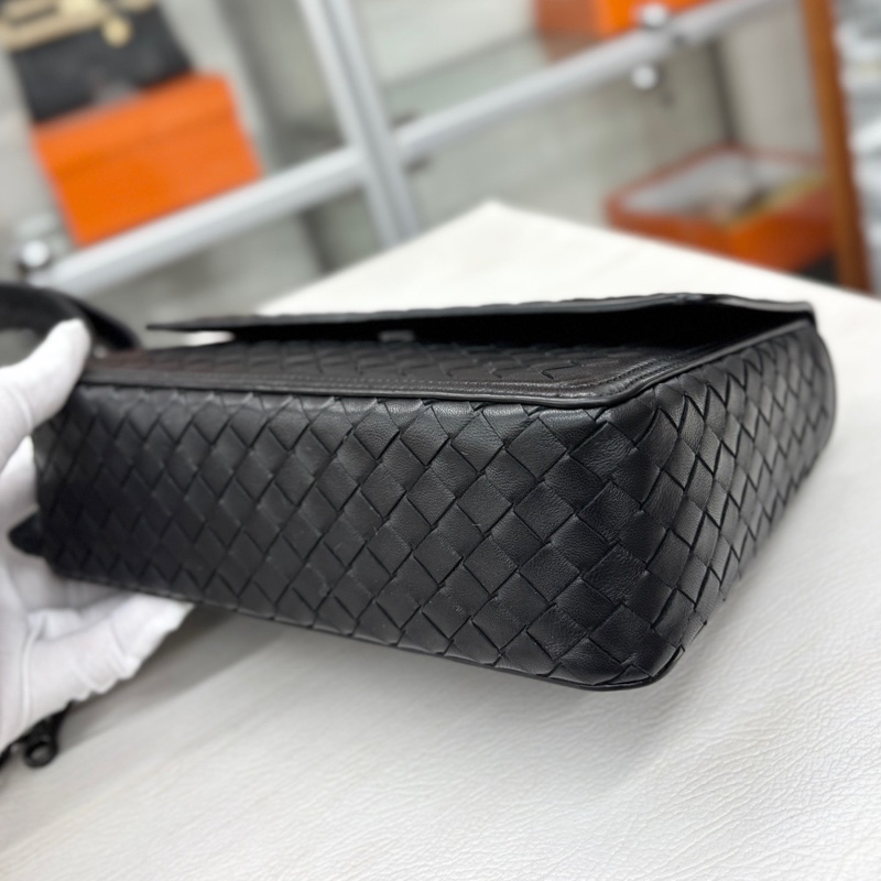 【近新閒置品】 Bottega Veneta BV 黑色編織盒子斜挎手提包-4