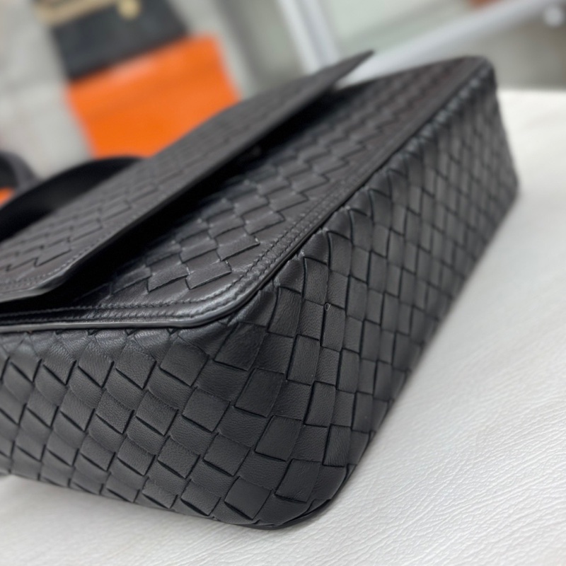 【近新閒置品】 Bottega Veneta BV 黑色編織盒子斜挎手提包-5