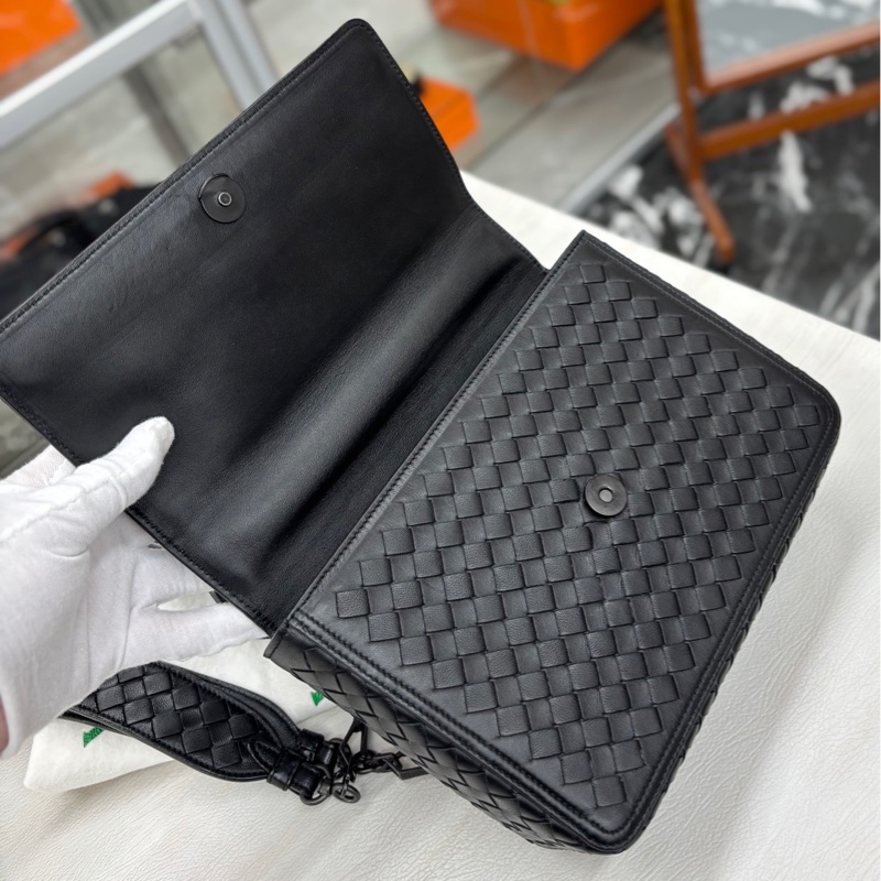 【近新閒置品】 Bottega Veneta BV 黑色編織盒子斜挎手提包-6