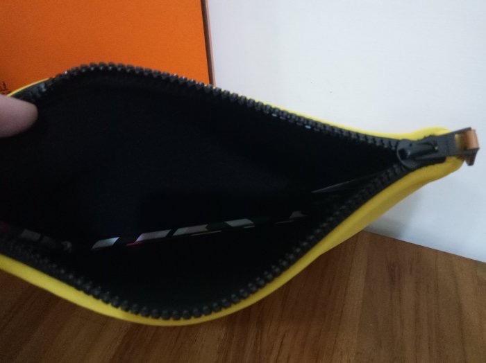 HERMES愛馬仕BAIN 化妝包 收納包 附原裝盒裝黃色稀有款手拿包-2