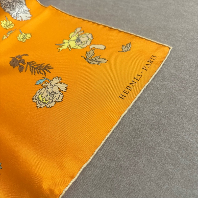 Hermes 絲巾 90*90公分 馬上花 愛馬仕橘-5