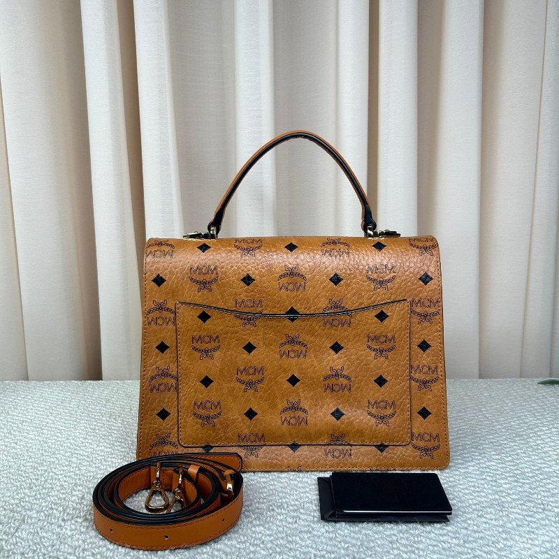 MCM干邑色郵差包 經典老花 焦糖色拼接 有肩帶 可單肩可斜挎可手提 容量大 日常通勤、出門實用百搭-1