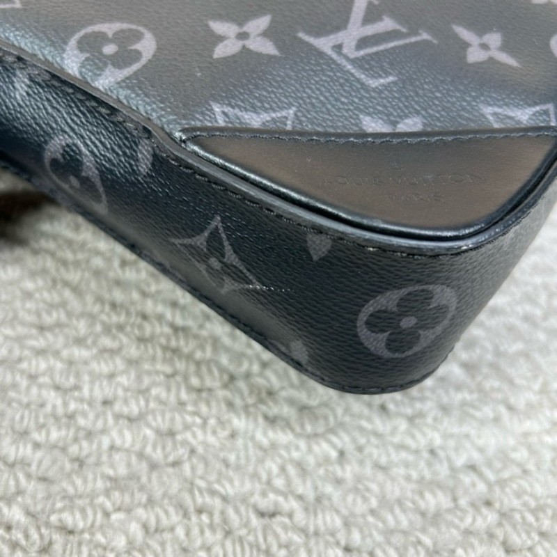 LV路易威登黑武士三合一男士郵差包 少零錢包 經典老花拼接 銀色五金 肩帶可調節 容量大 拉鏈順滑 包可以拆卸 隨意搭配 多種背法-9