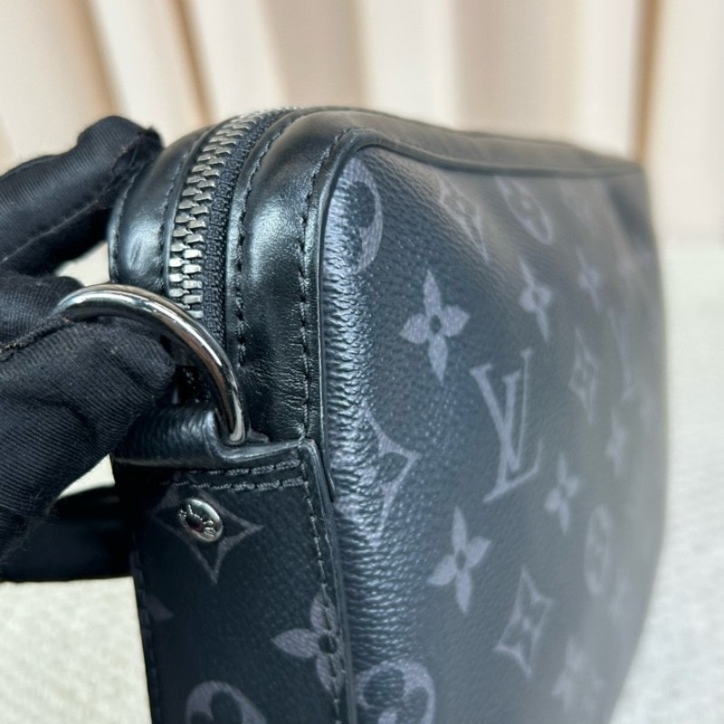 LV路易威登黑武士三合一男士郵差包 少零錢包 經典老花拼接 銀色五金 肩帶可調節 容量大 拉鏈順滑 包可以拆卸 隨意搭配 多種背法-22