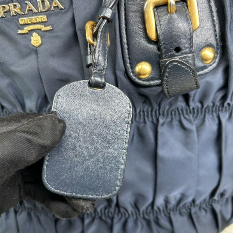 Prada普拉達深藍色降落傘皺褶手提托特包  經典熱門款 深藍色皺褶設計個性十足 容量實用 日常通勤百搭-11