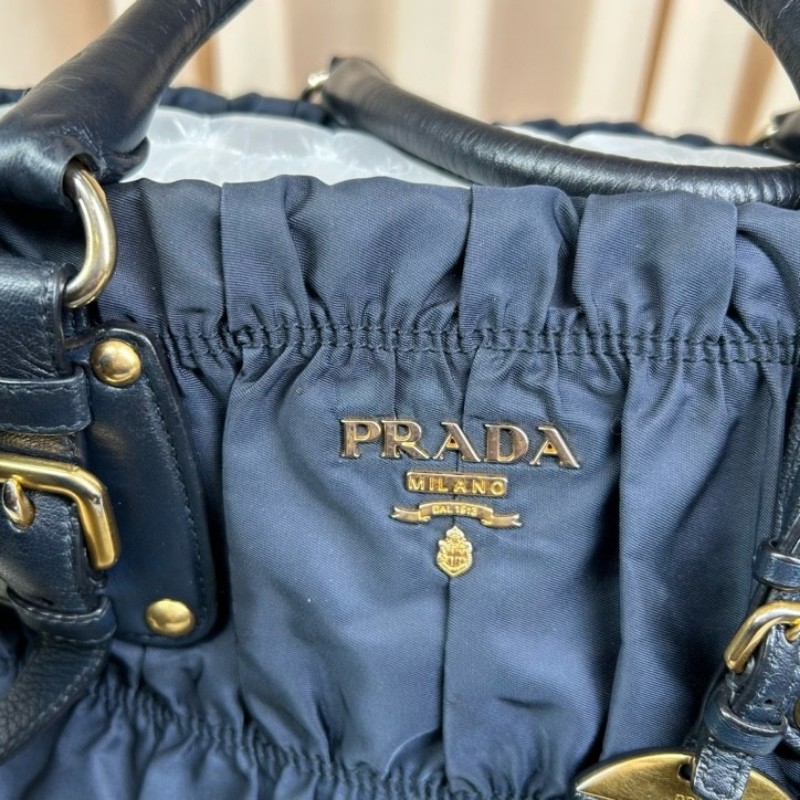 Prada普拉達深藍色降落傘皺褶手提托特包  經典熱門款 深藍色皺褶設計個性十足 容量實用 日常通勤百搭-13