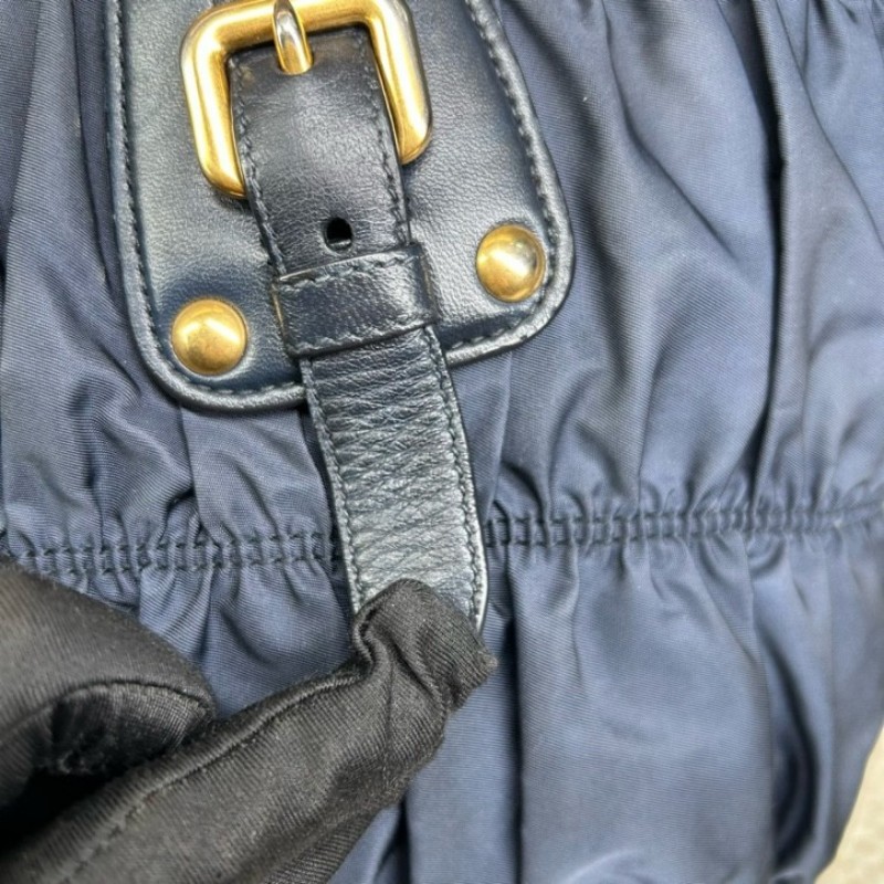 Prada普拉達深藍色降落傘皺褶手提托特包  經典熱門款 深藍色皺褶設計個性十足 容量實用 日常通勤百搭-18