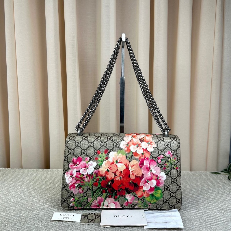 Gucci古馳酒神花卉鏈條包 經典老花配酒紅色麂皮 鏈條肩帶 可單肩可斜挎 容量實用 日常出門很方便-6