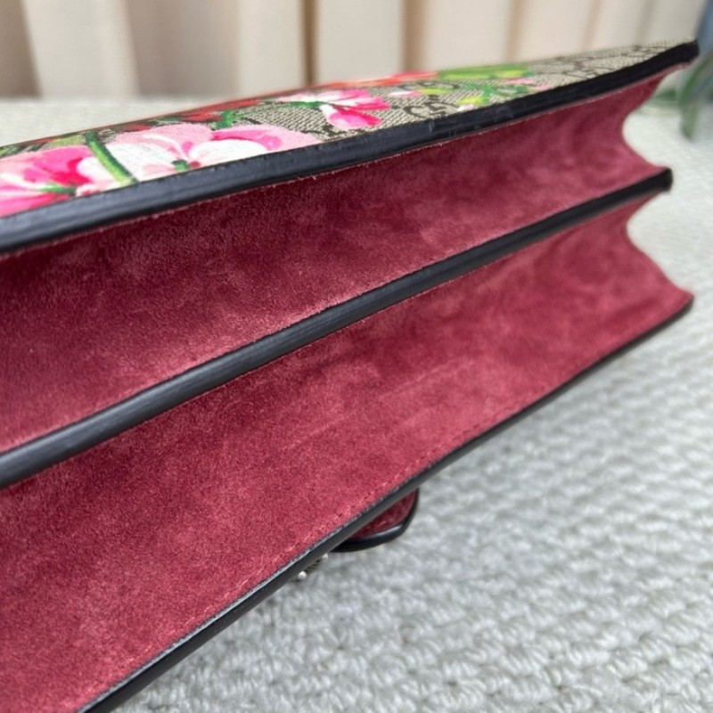 Gucci古馳酒神花卉鏈條包 經典老花配酒紅色麂皮 鏈條肩帶 可單肩可斜挎 容量實用 日常出門很方便-7