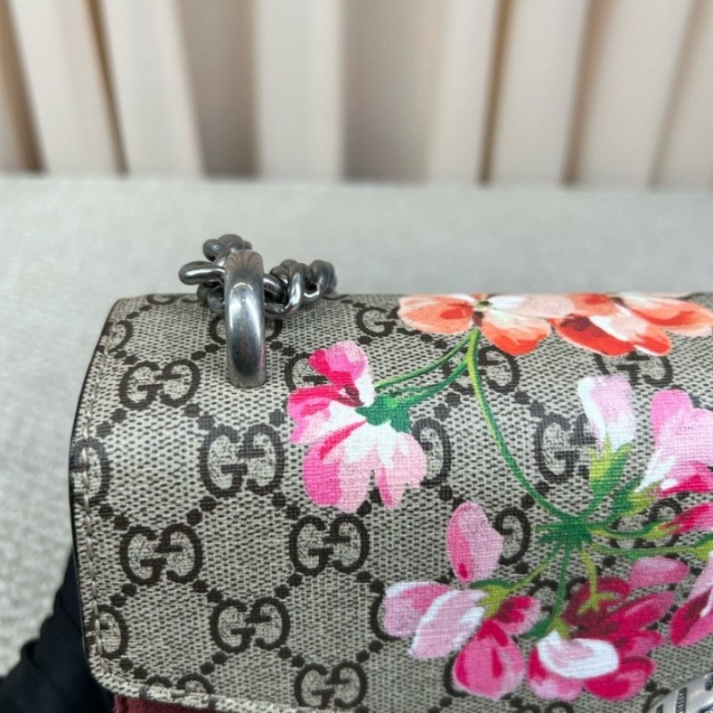 Gucci古馳酒神花卉鏈條包 經典老花配酒紅色麂皮 鏈條肩帶 可單肩可斜挎 容量實用 日常出門很方便-22