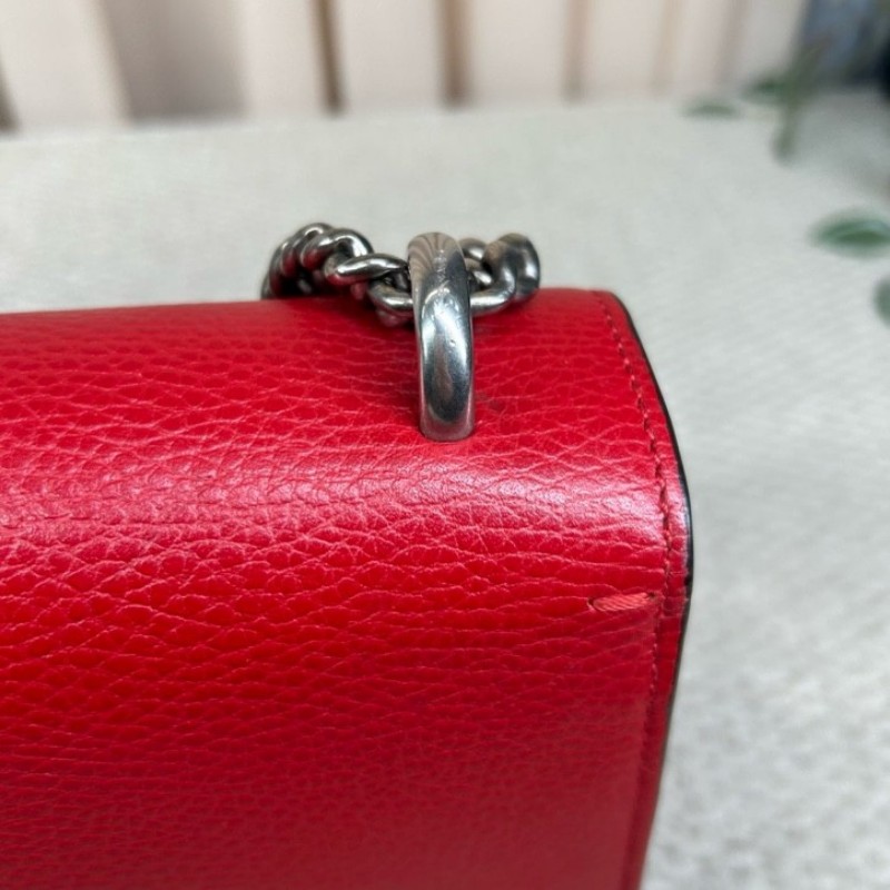 古馳GUCCI紅色鑽扣酒神 銀色鏈條 可單肩可斜挎 鑽扣很有質感 紅色很顯氣質 日常搭配很出彩 容量實用-16
