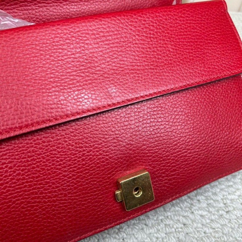 古馳GUCCI紅色鑽扣酒神 銀色鏈條 可單肩可斜挎 鑽扣很有質感 紅色很顯氣質 日常搭配很出彩 容量實用-18