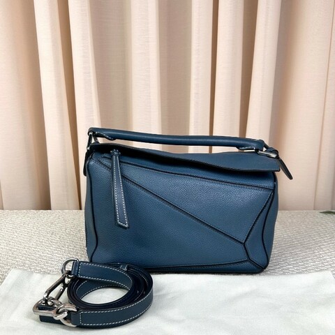 Loewe羅意威 puzzle幾何包 荔枝紋牛皮 有肩帶 可單肩可手提可斜挎 銀色五金 容量實用 日常百搭