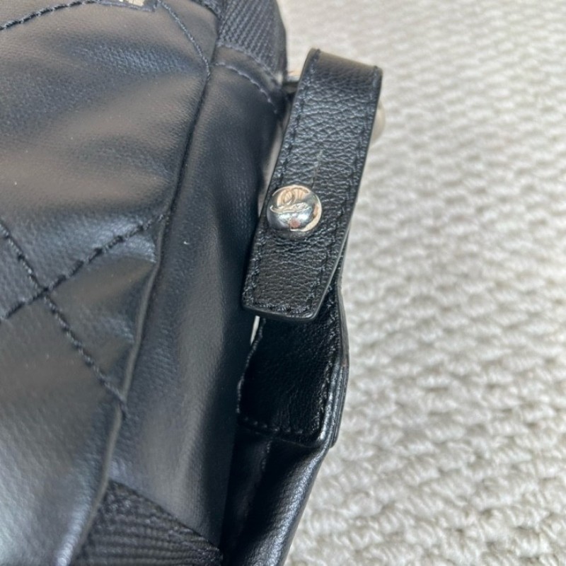 Chanel香奈兒黑銀帆布拼皮單肩斜挎包 黑銀中性帥氣 男女都能背 拉鍊上有雙c吊墜 容量實用 日常通勤百搭-22