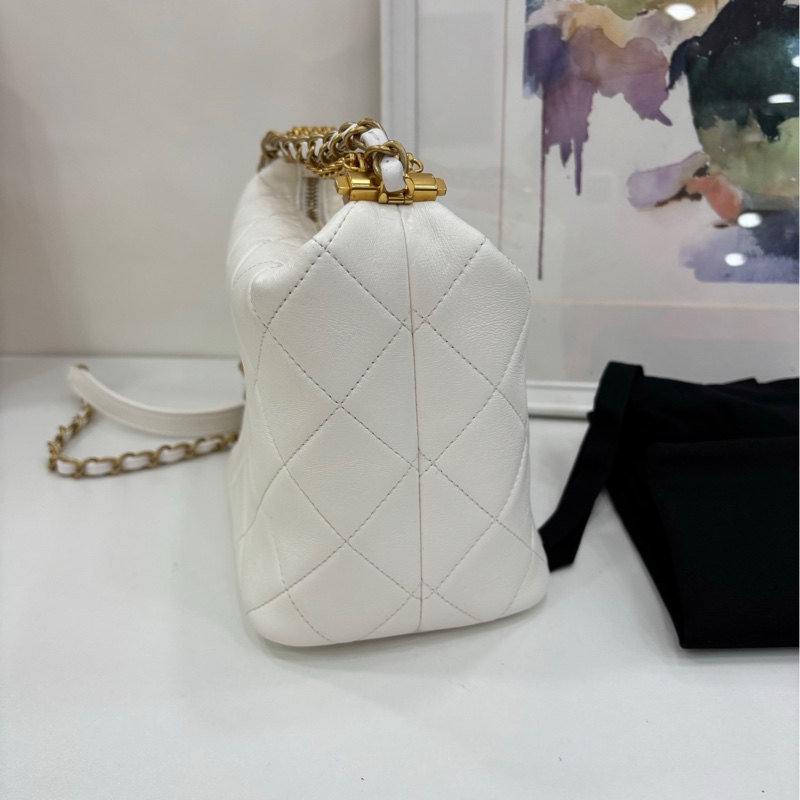 Chanel 香奈兒 22S限定絕版鏤空字母logo手柄秀款hobo便當包，22年晶片 可手提，可單肩，容量超大，精緻可愛，時尚，隨性，又百搭！-2