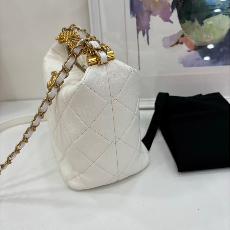 Chanel 香奈兒 22S限定絕版鏤空字母logo手柄秀款hobo便當包，22年晶片 可手提，可單肩，容量超大，精緻可愛，時尚，隨性，又百搭！-3