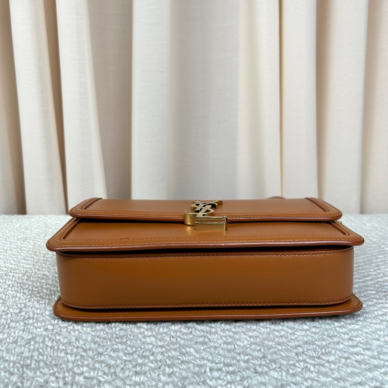 聖羅蘭YSL金標Logo小牛皮豆腐包 黃褐色 可單肩可斜挎 容量實用 日常百搭-4