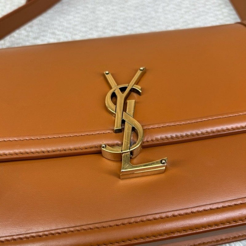 聖羅蘭YSL金標Logo小牛皮豆腐包 黃褐色 可單肩可斜挎 容量實用 日常百搭-14