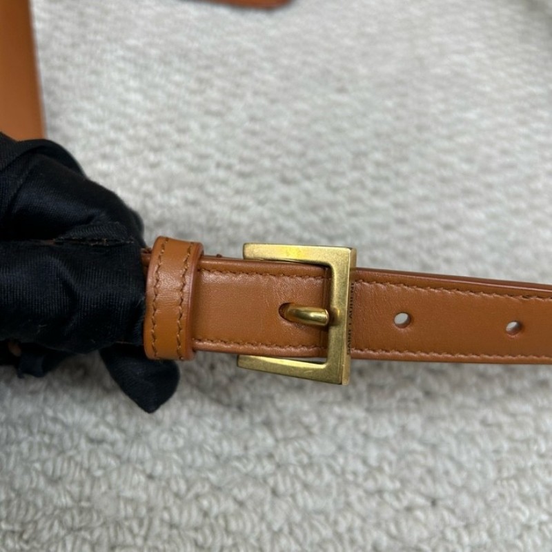 聖羅蘭YSL金標Logo小牛皮豆腐包 黃褐色 可單肩可斜挎 容量實用 日常百搭-16