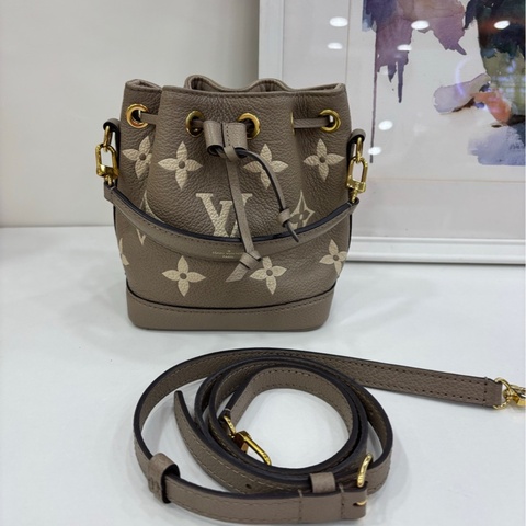 LV 路易威登/Louis Vuitton 水桶nano大象灰牛皮Nano